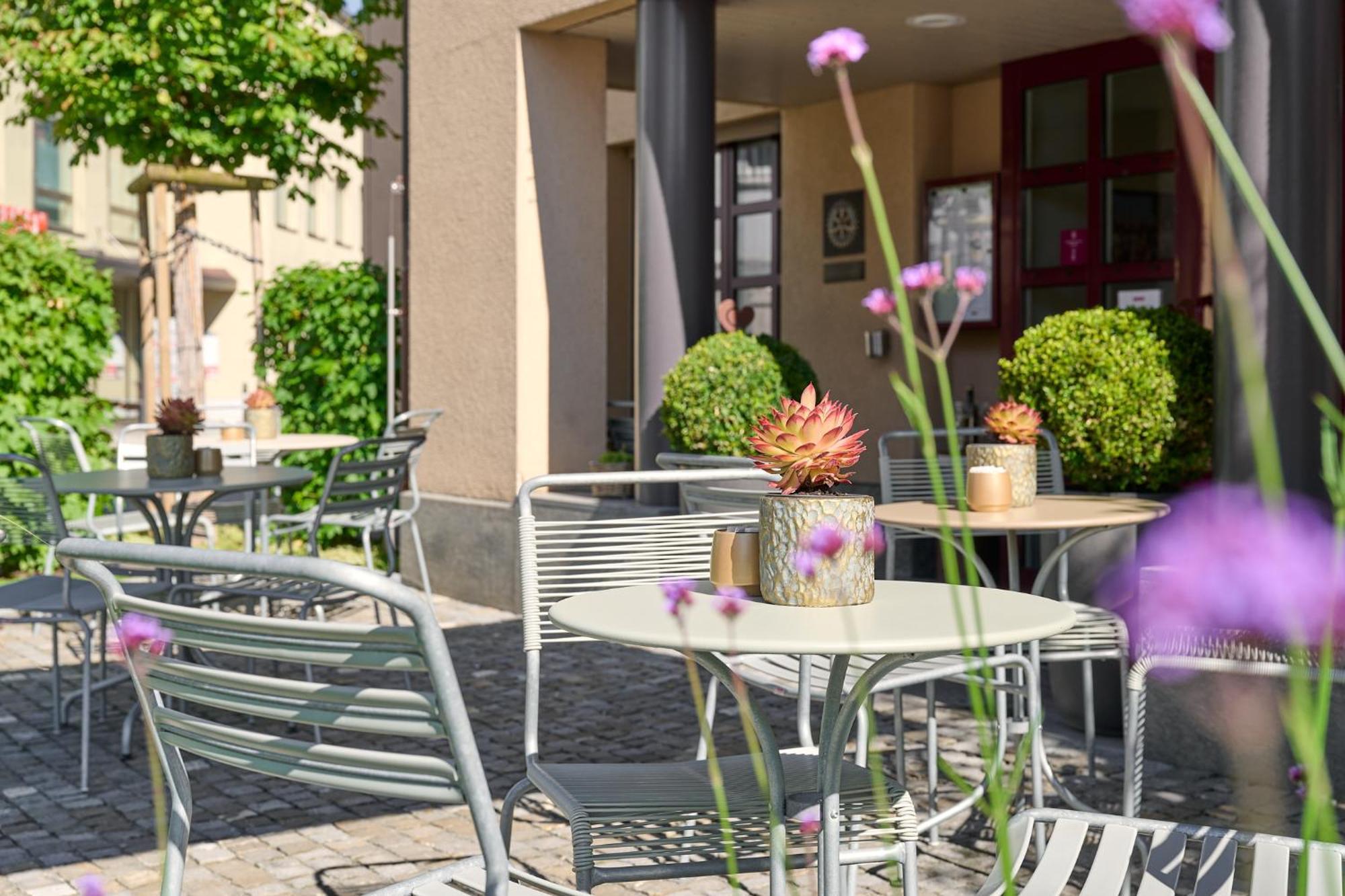 Hotel Ochsen Menzingen Exterior foto